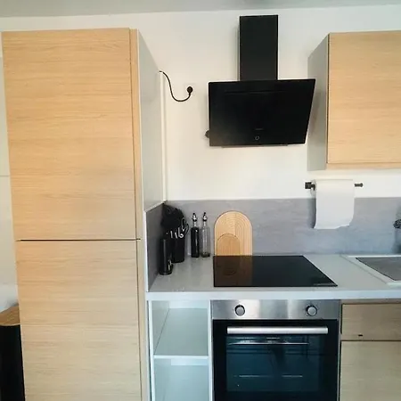 Le Bel Escale Avec Son Balcon Dunkirk