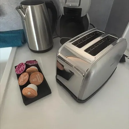 Le Bel Escale Avec Son Balcon *